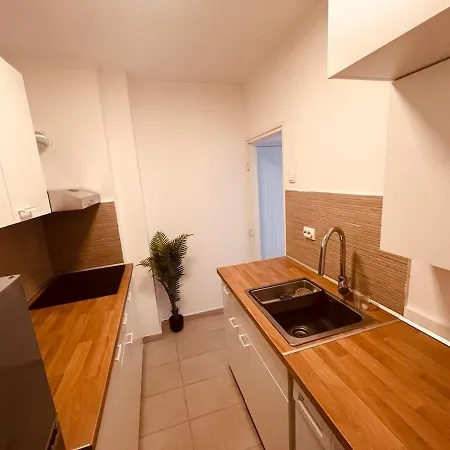 Your Cozy Place! דירה בלגרד